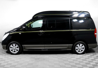 Подержанный автомобиль Hyundai Grand Starex 2011 года (3 фото)