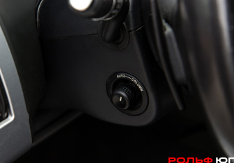 Подержанный автомобиль Jaguar XF Sedan 2014 года (18 фото)