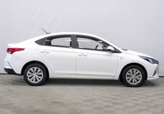 Подержанный автомобиль Hyundai Solaris Sedan 2021 года (4 фото)