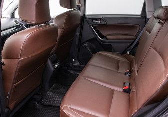 Подержанный автомобиль Subaru Forester Suv 2016 года (11 фото)