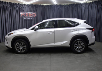 Подержанный автомобиль Lexus NX 2017 года (8 фото)