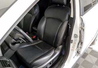 Подержанный автомобиль Subaru XV 2014 года (20 фото)