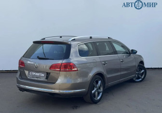 Подержанный автомобиль Volkswagen Passat Wagon 2011 года (8 фото)