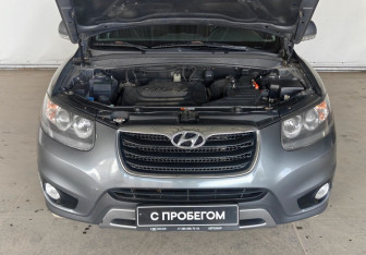 Подержанный автомобиль Hyundai Santa Fe 2011 года (17 фото)