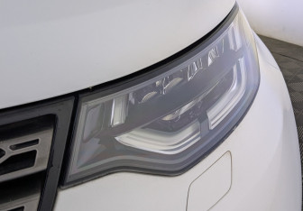 Подержанный автомобиль Land Rover Discovery 2018 года (11 фото)