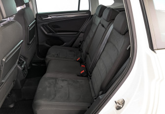 Подержанный автомобиль Volkswagen Tiguan 2018 года (18 фото)