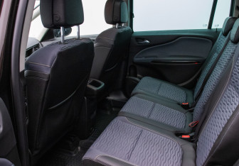 Подержанный автомобиль Opel Zafira Compactvan 2013 года (11 фото)