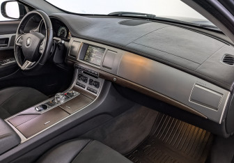 Подержанный автомобиль Jaguar XF Sedan 2013 года (13 фото)