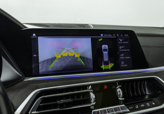 Подержанный автомобиль BMW X7 2019 года (20 фото)