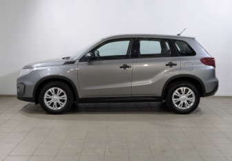 Подержанный автомобиль Suzuki Vitara 2021 года (6 фото)