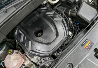 Подержанный автомобиль Geely Atlas 2024 года (9 фото)
