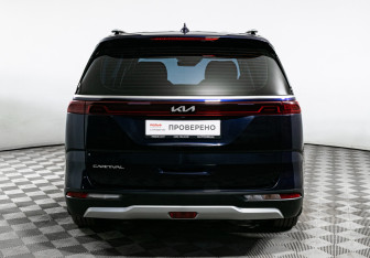 Подержанный автомобиль Kia Carnival 2022 года (6 фото)