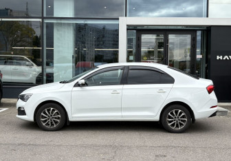 Подержанный автомобиль Skoda Rapid Liftback 2020 года (8 фото)