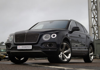 Подержанный автомобиль Bentley Bentayga 2016 года (26 фото)
