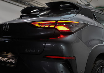 Подержанный автомобиль Changan UNI-T 2023 года (29 фото)