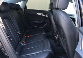 Подержанный автомобиль Audi A6 Sedan 2017 года (21 фото)