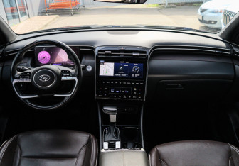 Подержанный автомобиль Hyundai Tucson 2022 года (10 фото)