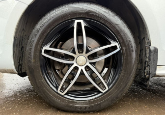 Подержанный автомобиль Volkswagen Jetta Sedan 2013 года (9 фото)