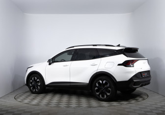Подержанный автомобиль Kia Sportage 2024 года (7 фото)