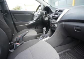 Подержанный автомобиль Hyundai Solaris Sedan 2014 года (11 фото)