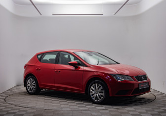 Подержанный автомобиль SEAT Leon Hatchback 2013 года (3 фото)