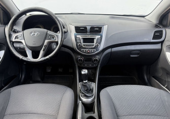 Подержанный автомобиль Hyundai Solaris Sedan 2014 года (12 фото)
