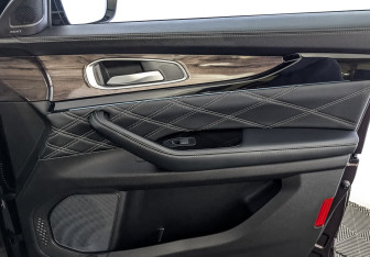 Подержанный автомобиль Exeed VX 2022 года (25 фото)