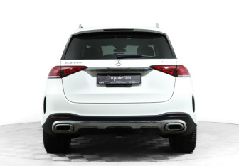 Подержанный автомобиль Mercedes-Benz GLE 2021 года (6 фото)