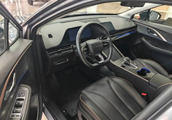 Подержанный автомобиль Omoda C5 2023 года (9 фото)
