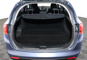 Подержанный автомобиль Kia Ceed Wagon 2014 года (21 фото)