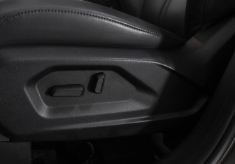 Подержанный автомобиль FAW Besturn X80 2019 года (11 фото)