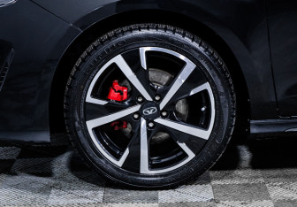 Подержанный автомобиль Kaiyi E5 2023 года (15 фото)