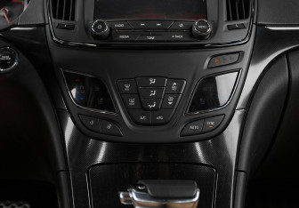 Подержанный автомобиль Opel Insignia Wagon 2014 года (21 фото)