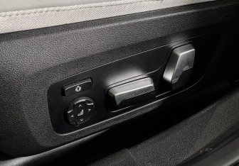 Подержанный автомобиль BMW M3 Sedan 2021 года (18 фото)