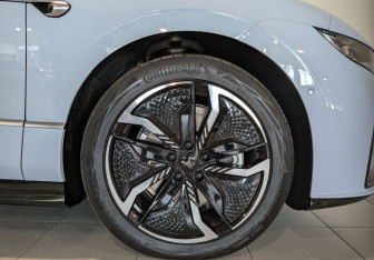 Новый Voyah Passion 2023 (7 фото)