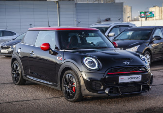 Подержанный автомобиль MINI Hatch 2018 года (5 фото)