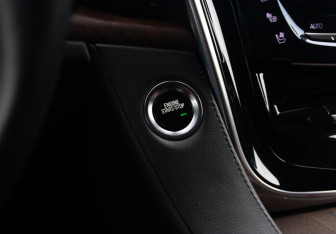 Подержанный автомобиль Cadillac Escalade Suv 2020 года (28 фото)