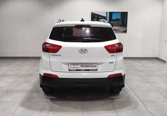 Подержанный автомобиль Hyundai Creta 2019 года (6 фото)