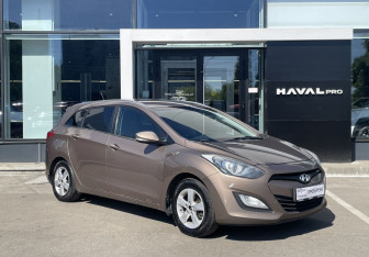 Подержанный автомобиль Hyundai i30 Wagon 2013 года (3 фото)