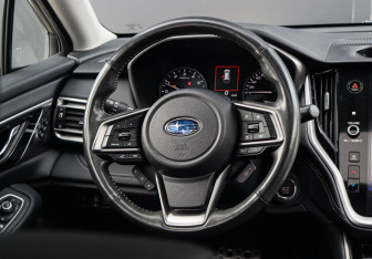 Подержанный автомобиль Subaru Outback Wagon 2022 года (12 фото)