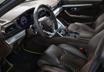 Подержанный автомобиль Lamborghini Urus 2020 года (16 фото)