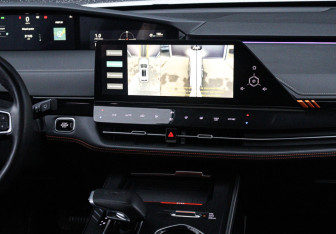 Подержанный автомобиль Changan UNI-K 2023 года (14 фото)