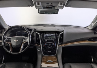 Подержанный автомобиль Cadillac Escalade Suv 2016 года (14 фото)