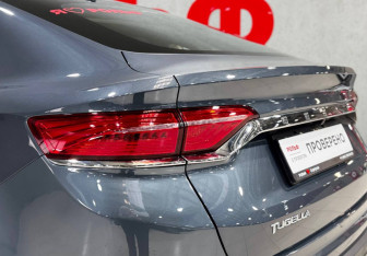 Подержанный автомобиль Geely Tugella 2021 года (10 фото)