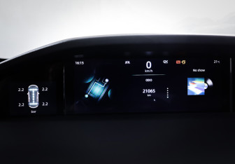 Подержанный автомобиль Changan UNI-K 2024 года (16 фото)