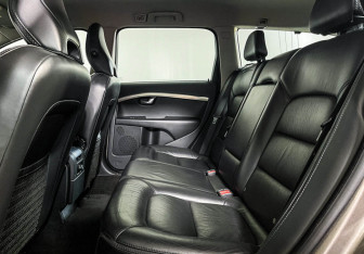 Подержанный автомобиль Volvo XC70 2011 года (10 фото)