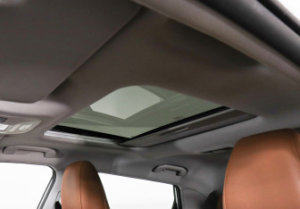 Подержанный автомобиль Omoda C5 2022 года (13 фото)