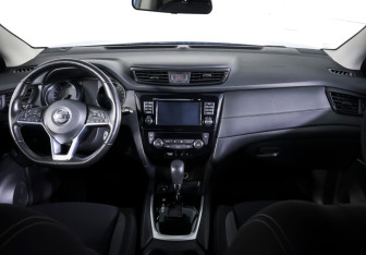 Подержанный автомобиль Nissan Qashqai 2019 года (12 фото)