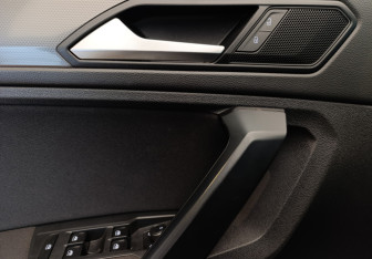 Подержанный автомобиль Volkswagen Tiguan 2019 года (15 фото)