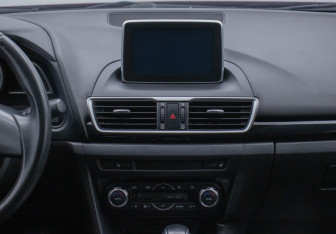 Подержанный автомобиль Mazda 3 Sedan 2014 года (14 фото)